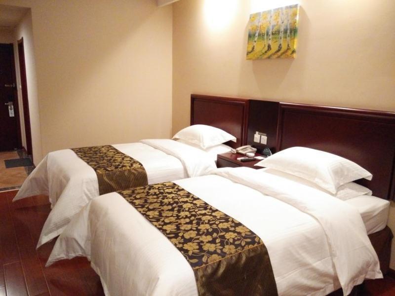 GreenTree Inn HeNan QinYang Middle HuaiFu Road Express Hotel Bagian luar foto