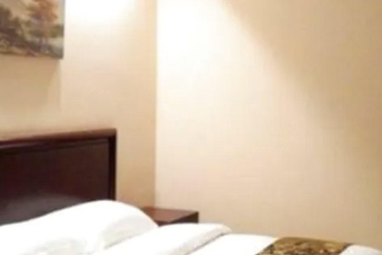 GreenTree Inn HeNan QinYang Middle HuaiFu Road Express Hotel Bagian luar foto