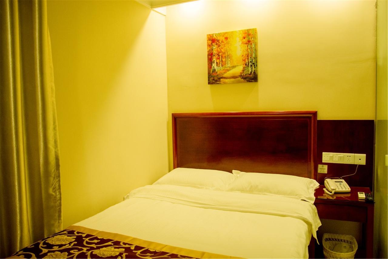GreenTree Inn HeNan QinYang Middle HuaiFu Road Express Hotel Bagian luar foto