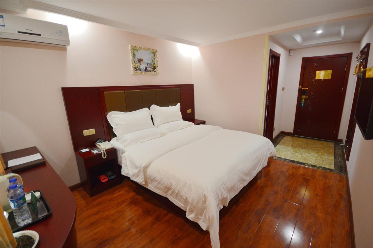 GreenTree Inn HeNan QinYang Middle HuaiFu Road Express Hotel Bagian luar foto