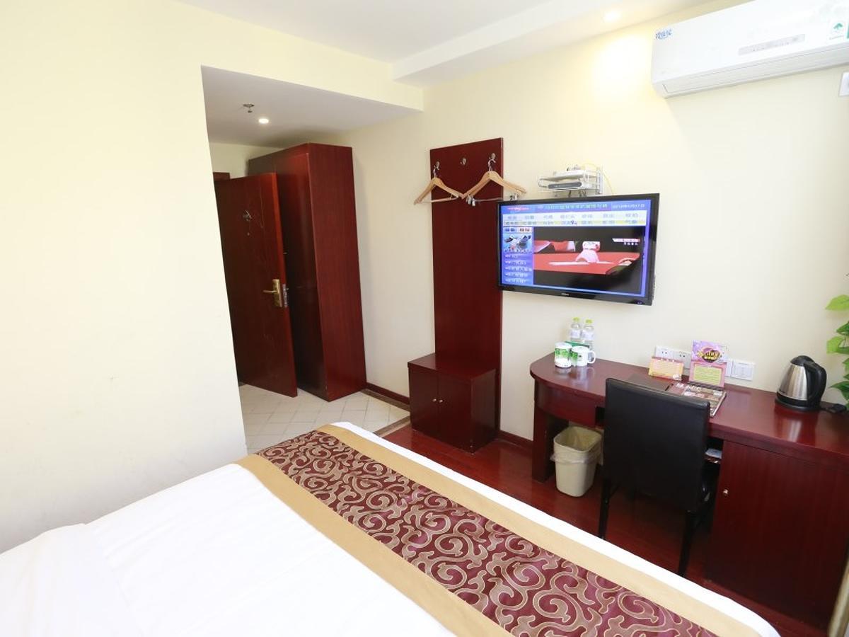 GreenTree Inn HeNan QinYang Middle HuaiFu Road Express Hotel Bagian luar foto